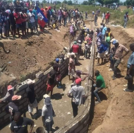 CANAL:RIVIÈRE MASSACRE LES HABITANTS DE OUANAMINTHE POSENT DES CONDITIONS DE LA VISITE DE L' OEA .