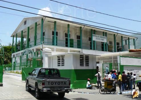 SITUATION TENDUE À PORT-AU-PRINCE LA COALITION "VIV ANSANM " INCENDIE UNE PARTIE DE L' HÔPITAL GÉNÉRAL.