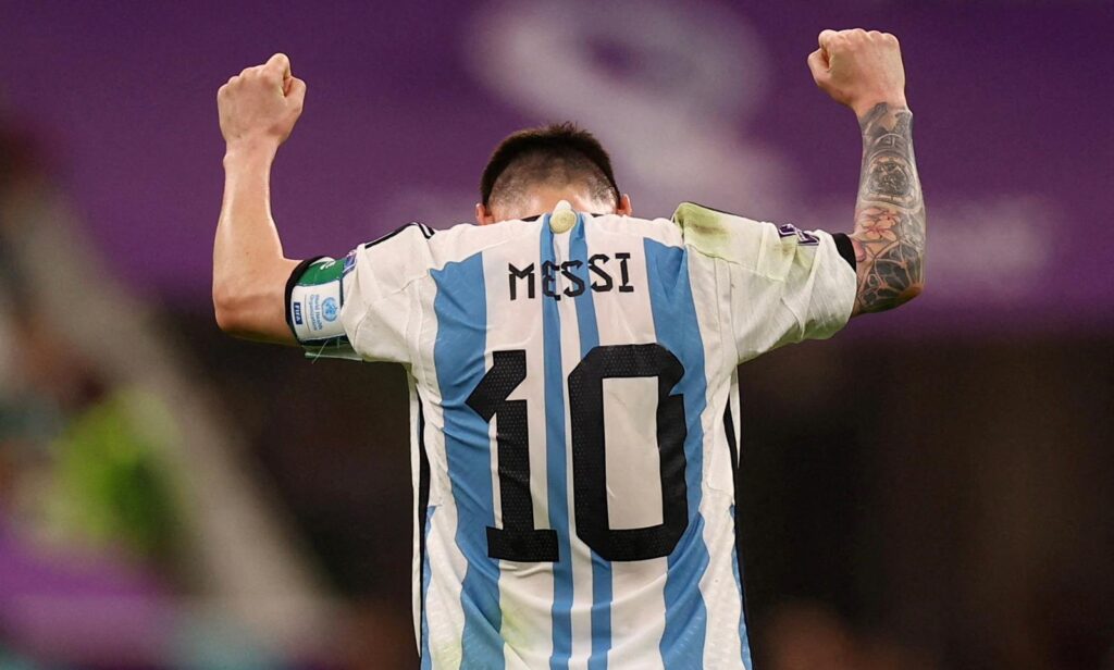 L' ARGENTINE VEUT RETIRER DÉFINITIVEMENT LE NUMÉRO 10 APRÈS LA RETRAITE DE LEONEL MESSI .