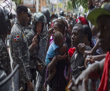 10.000 HAITIENS SERONT DÉPORTÉS EN HAITI PAR SEMAINE SELON LE PORTE -PAROLE DU PRÉSIDENT LUIS ABINADER .