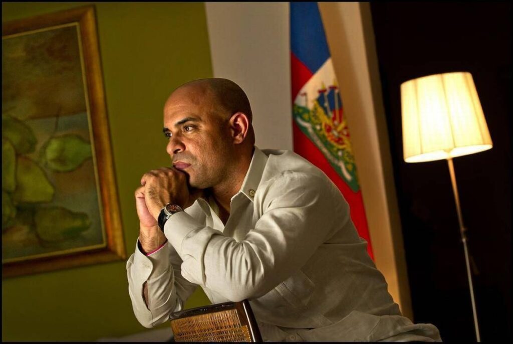 HAÏTI-JUSTICE :LAURENT LAMOTHE M' AVAIT OFFERT DE L' ARGENT POUR MAINTENIR WOODLY ÉTHEARD EN PRISON ALYAS "SONSON LA FAMILIA ".